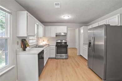 615 Barrington Way, Roswell, GA 30076 - photo 7