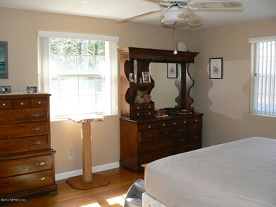812 Acapulco Rd, Jacksonville, FL 32216 - photo 5