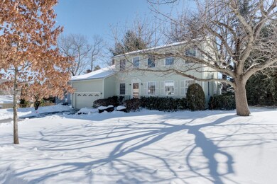 8 Cricket Ln, Worcester, MA 01602 - photo 2