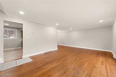 826 E Dartmoor Ave, Seven Hills, OH 44131 - photo 6