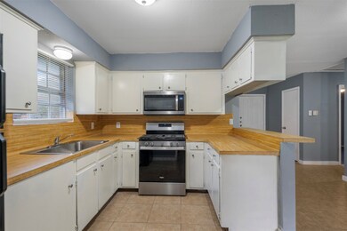 1204 Crescent Blvd, Cleveland, TX 77327 - photo 6