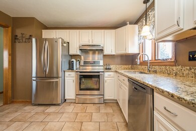 4 Bay Rd, Milford, MA 01757 - photo 3