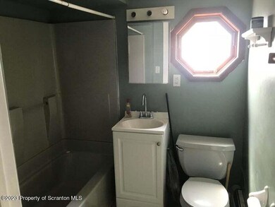 208 Whitmore Ave, Mayfield, PA 18433 - photo 6