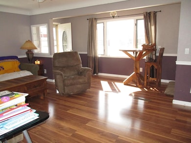 Living Room<|><|>