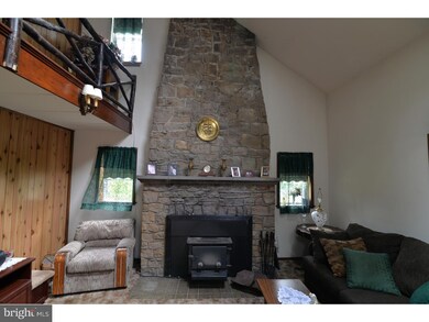 318 Lake Front Dr, Orwigsburg, PA 17961 - photo 5