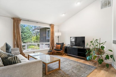04-Living Area