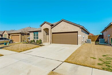 308 Lemon Mint Ln, Denton, TX 76210 - photo 4