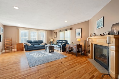 3 Playhouse Cir, Hampton, NH 03842 - photo 7