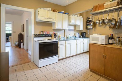 1st Floor - Kitchen w/tile floors...