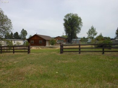 957 N McHaley St, Prairie City, OR 97869 - photo 2