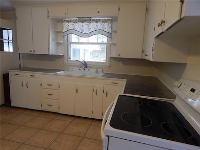 23 Grove St, Millinocket, ME 04462 - photo 6