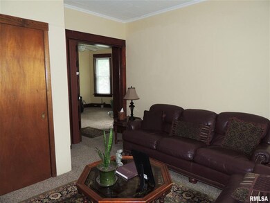 1715-1715 1/2 Fillmore Ln, Davenport, IA 52804 - photo 3