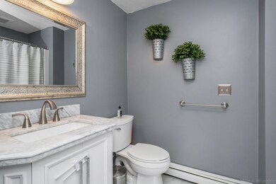 46 Lorna Dr, Auburn, MA 01501 - photo 4