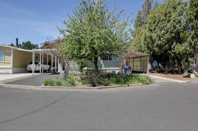 2633 SW Obsidian Ave #9-3
