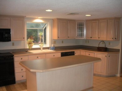 2 Roberta Dr, Merrimack, NH 03054 - photo 3