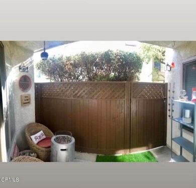 943B9E5A-A948-4C4B-8BF3-B1372F08C52B