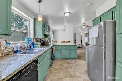 12228 Hobby St SE, Yelm, WA 98597 - photo 3