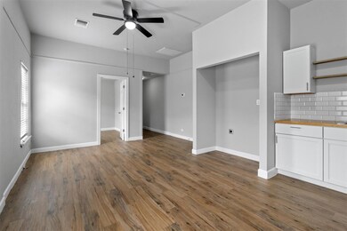 512 W Crawford St unit 102, Denison, TX 75020 - photo 3