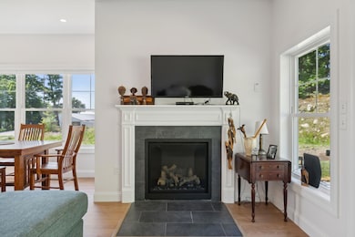 17 Beech St unit 17, Hallowell, ME 04347 - photo 4