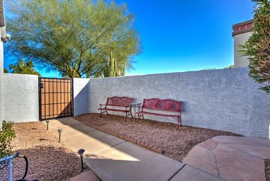 2144 N College Ct-6