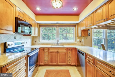 6920 Newberry Dr, Columbia, MD 21044 - photo 6