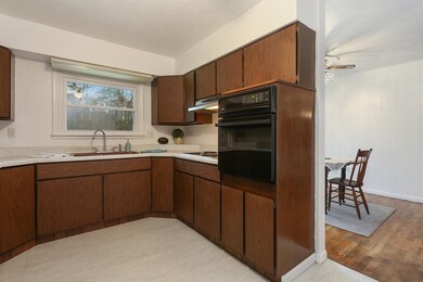 4043 E Ludlow St, Rolling Prairie, IN 46371 - photo 5