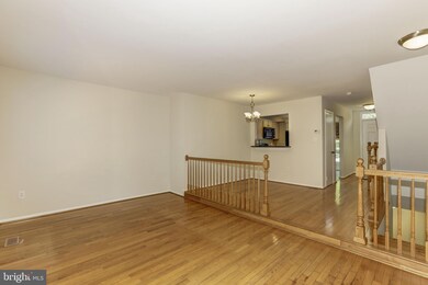 13902 Gunners Place, Centreville, VA 20121 - photo 4