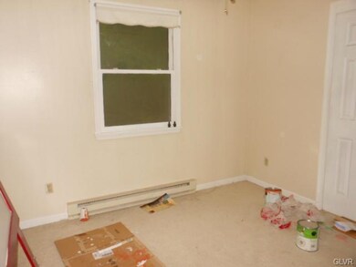 205 Majestic Dr, Chestnuthill Township, PA 18353 - photo 6