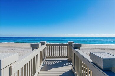 PRIVATE DECK