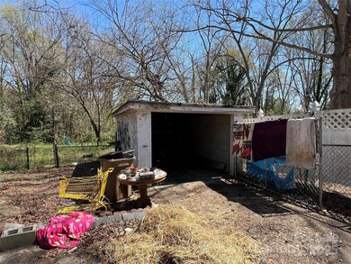 313 Clegg St, Shelby, NC 28150 - photo 5