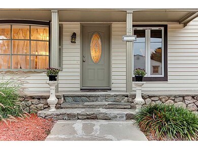 15 Wright St, North Providence, RI 02911 - photo 2