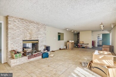 1800 Creek Crossing Rd, Vienna, VA 22182 - photo 5