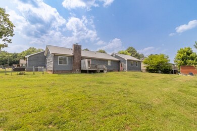 904 Josephine Dr, Tunnel Hill, GA 30755 - photo 4