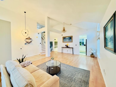 512 Bantry Rd, Pinole, CA 94564 - photo 3