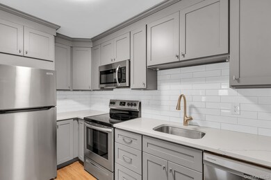 17 Hastings Ct unit B, Yorktown Heights, NY 10598 - photo 2