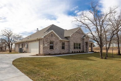 121 Tobiano Trace, Brock, TX 76087 - photo 4