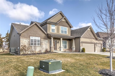 326 Wyndemere Dr, Lake Saint Louis, MO 63367 - photo 2