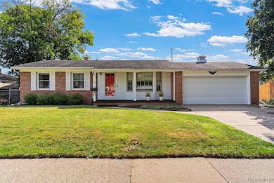 1610 Ravenswood Dr, Lansing, MI 48917 - photo 3