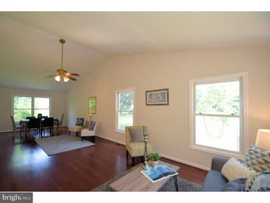 553 White Swan Way, Langhorne, PA 19047 - photo 6