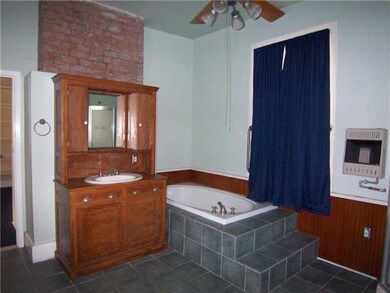 Master Bath/Spa.