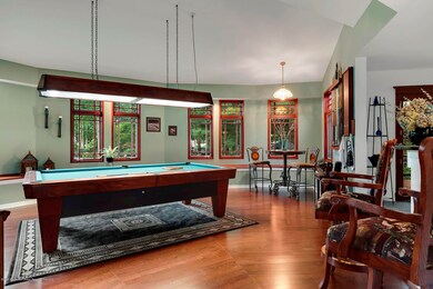 6 Sided Great Room