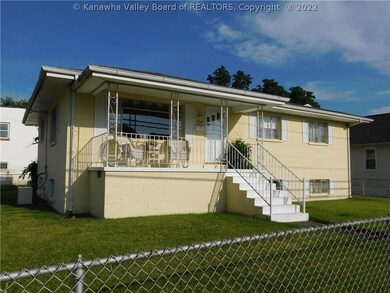 530 20th St, Dunbar, WV 25064 - photo 2