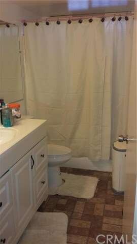 639 W Palm St, Compton, CA 90220 - photo 3