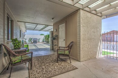 002_Front Courtyard