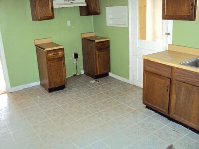 308 N Cleveland Ave, Galien, MI 49113 - photo 3