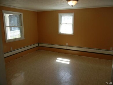 811 Constitution Dr unit 829, Allentown, PA 18103 - photo 3