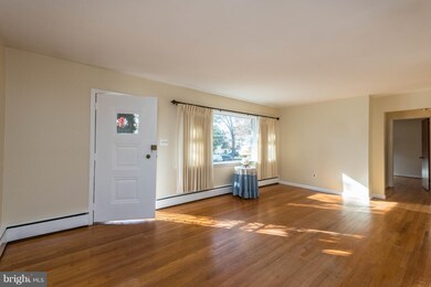 213 Sun Glo Rd, Pasadena, MD 21122 - photo 2