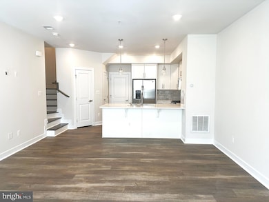 13246 Woodland Park Rd unit 4G, Herndon, VA 20171 - photo 2