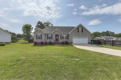 601 Indian Springs Cir, Manchester, TN 37355 - photo 2