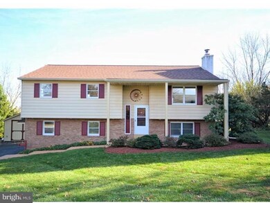 121 Maryhill Rd, Phoenixville, PA 19460 - photo 2